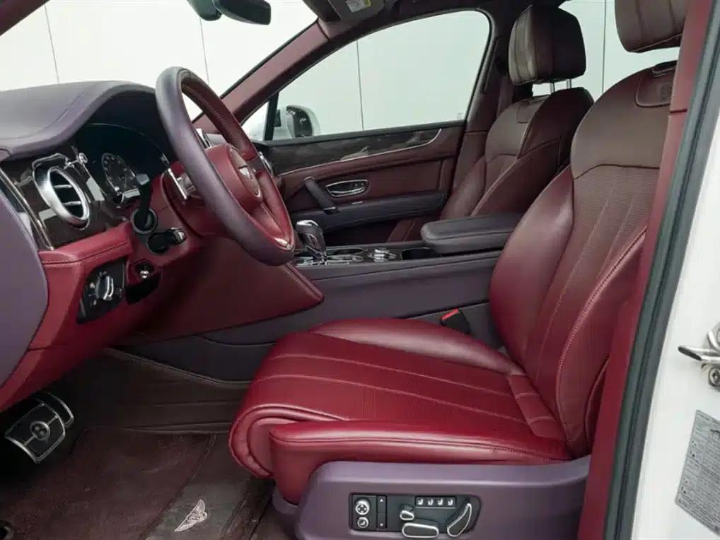 Bentayga Plug-in Hybrid 2019 3.0T PHEV — миниатюра 4