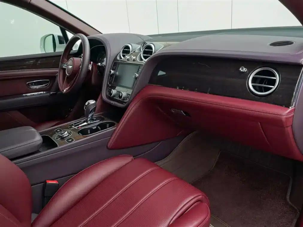 Bentayga Plug-in Hybrid 2019 3.0T PHEV — миниатюра 5