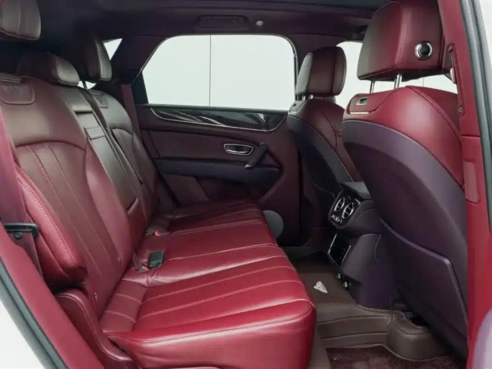 Bentayga Plug-in Hybrid 2019 3.0T PHEV — миниатюра 6