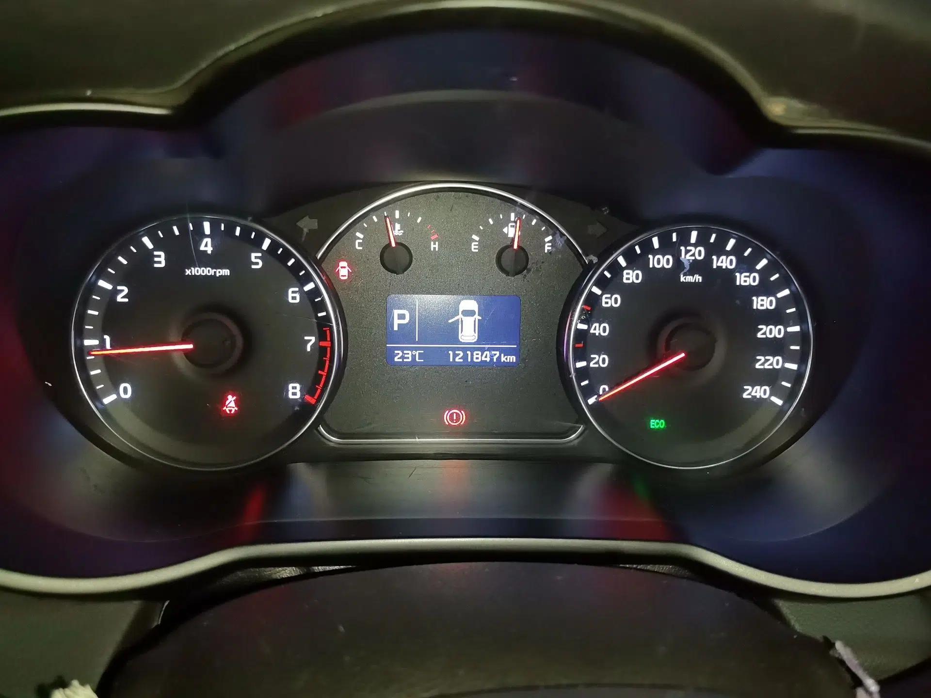 Used Kia Carens 2013 2.0L 7-Seater Automatic Standard Version China IV Standard — миниатюра 11