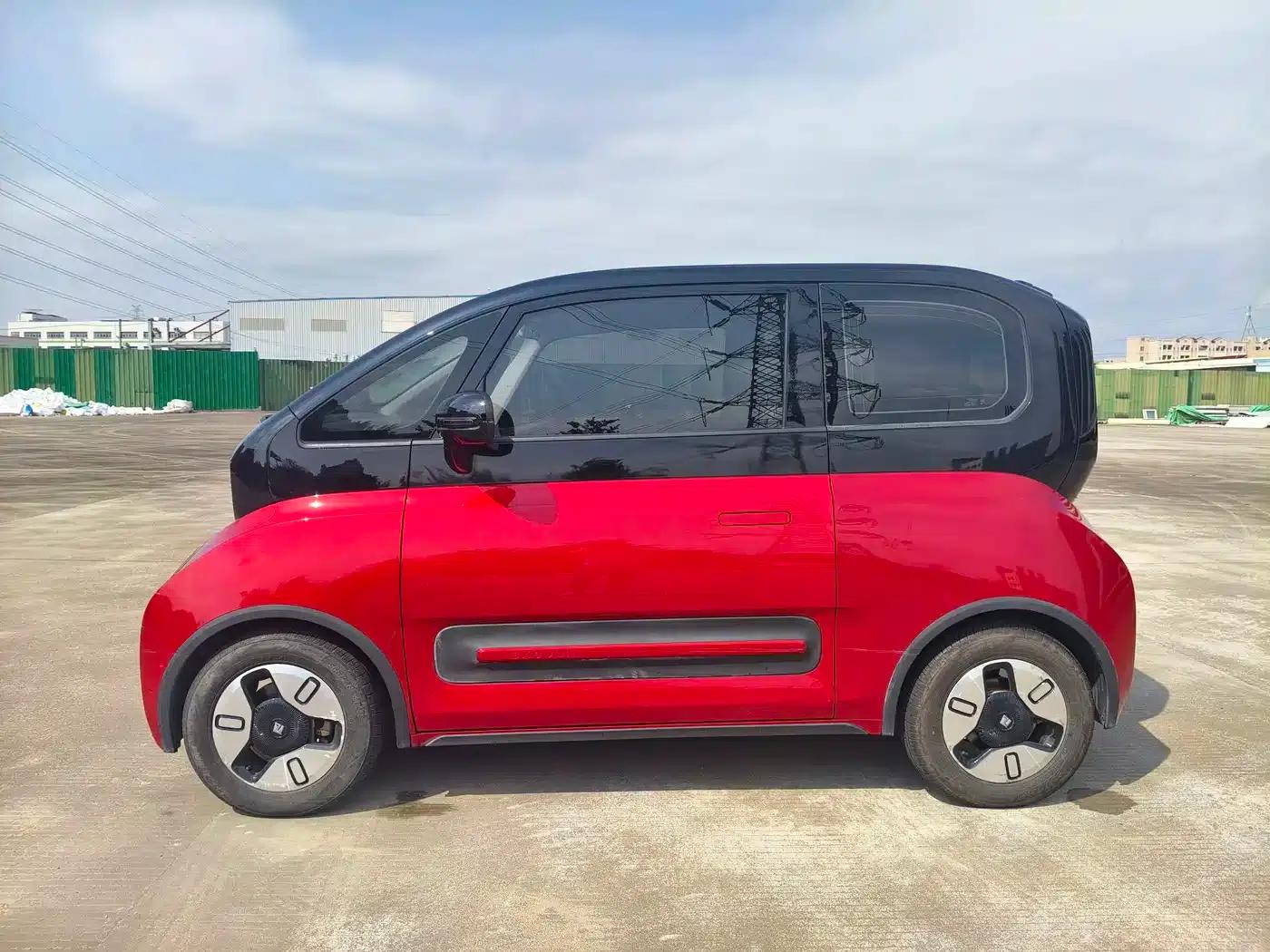 Baojun E300 2020 Plus Interstellar Intelligent Driving Edition — миниатюра 7