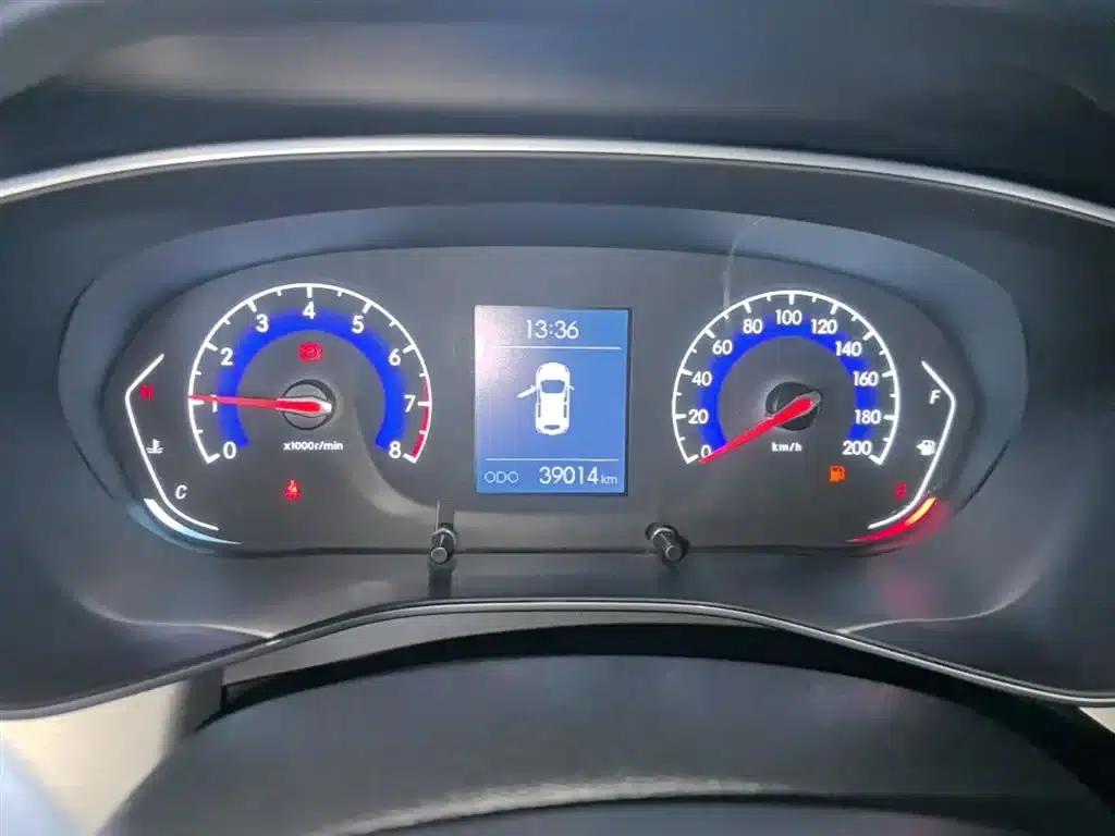 Beijing X3 2019 1.5T Manual Glory Edition — миниатюра 12