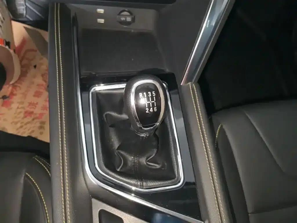 Beijing X3 2019 1.5T Manual Glory Edition — миниатюра 14