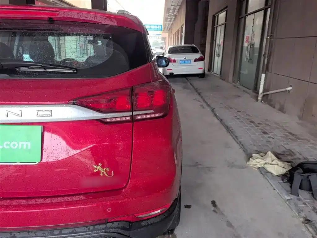 Beijing X3 2019 1.5T Manual Glory Edition — миниатюра 8