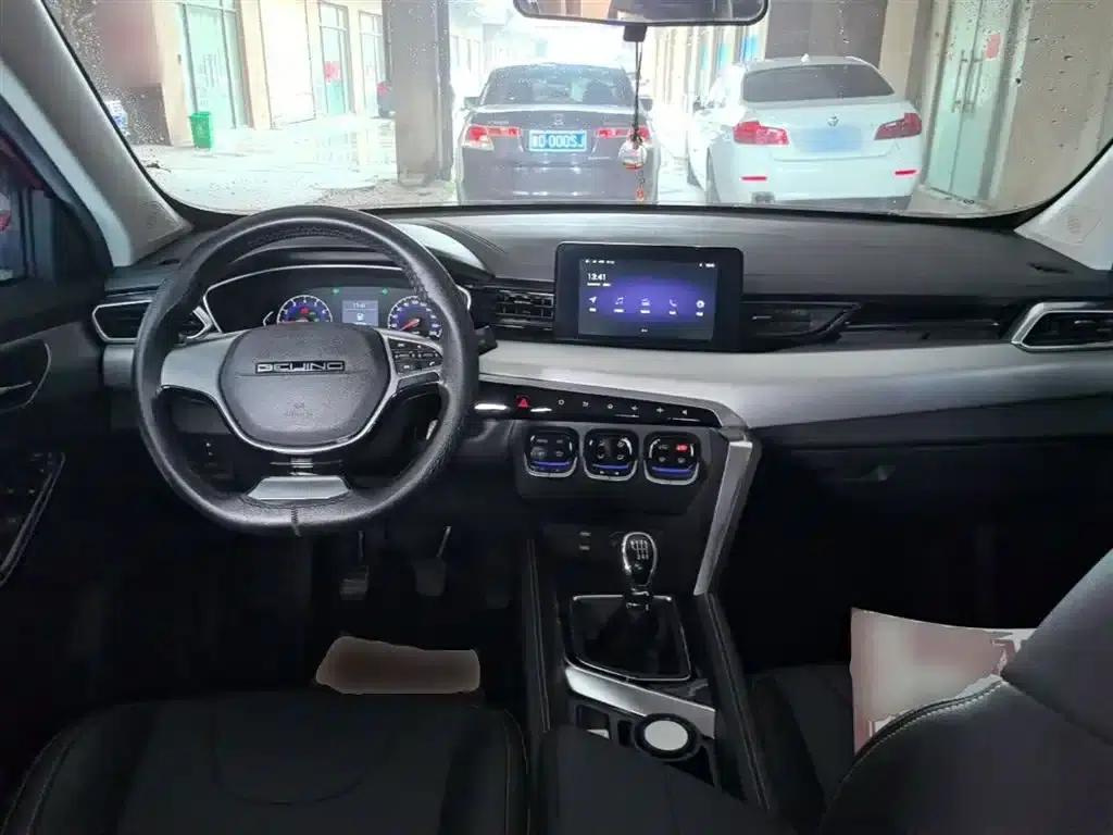 Beijing X3 2019 1.5T Manual Glory Edition — миниатюра 10