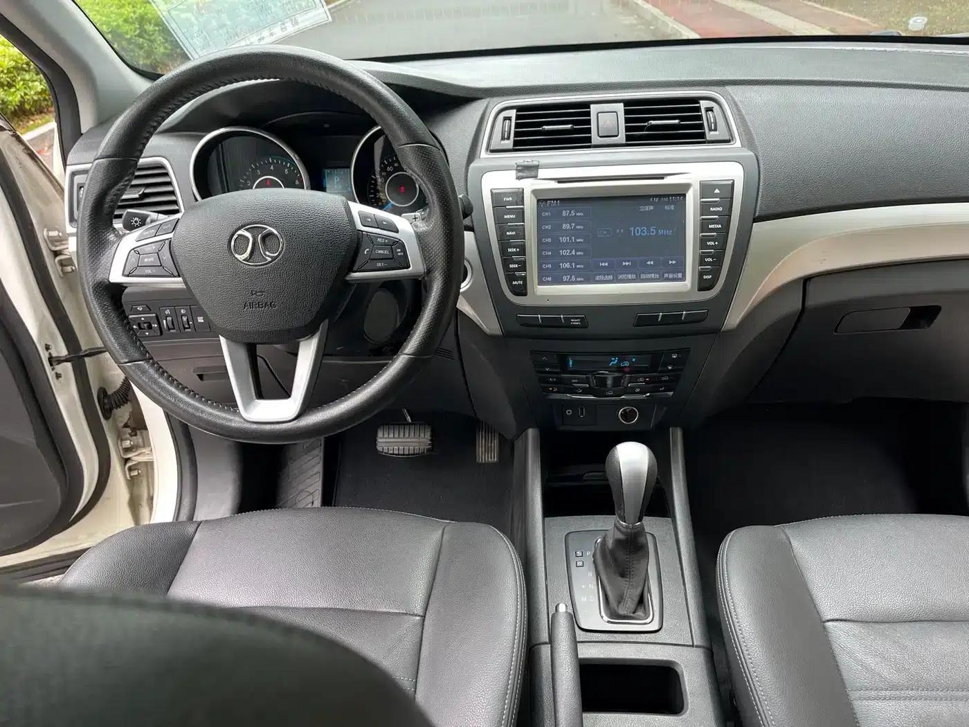 2015 Senova X65 2.0T Automatic Elite — миниатюра 8