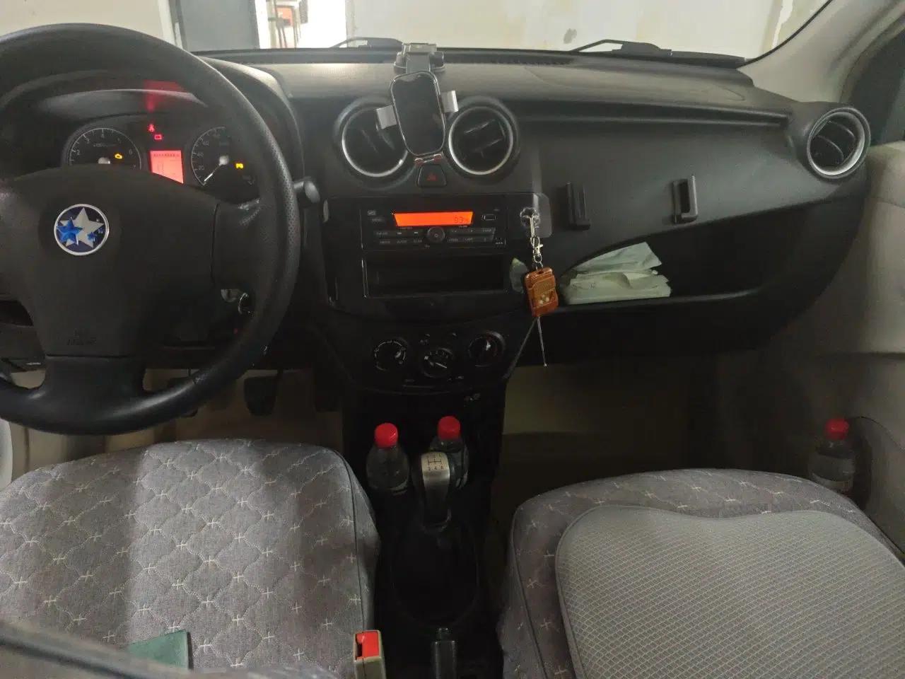 Used Venucia R30 2016 1.2L Manual Enjoyment Edition — миниатюра 13