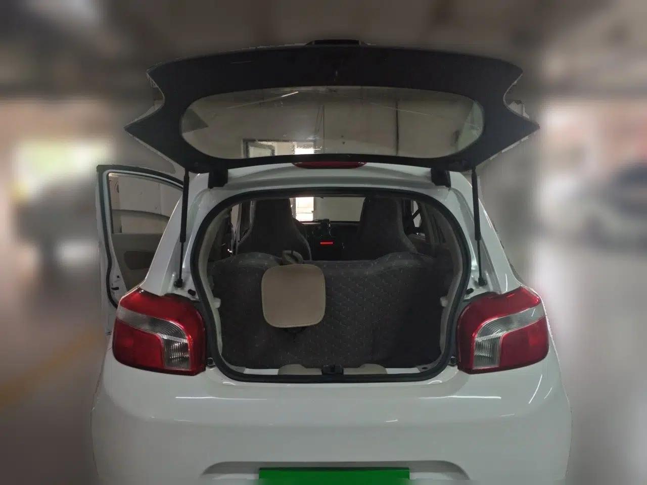 Used Venucia R30 2016 1.2L Manual Enjoyment Edition — миниатюра 19