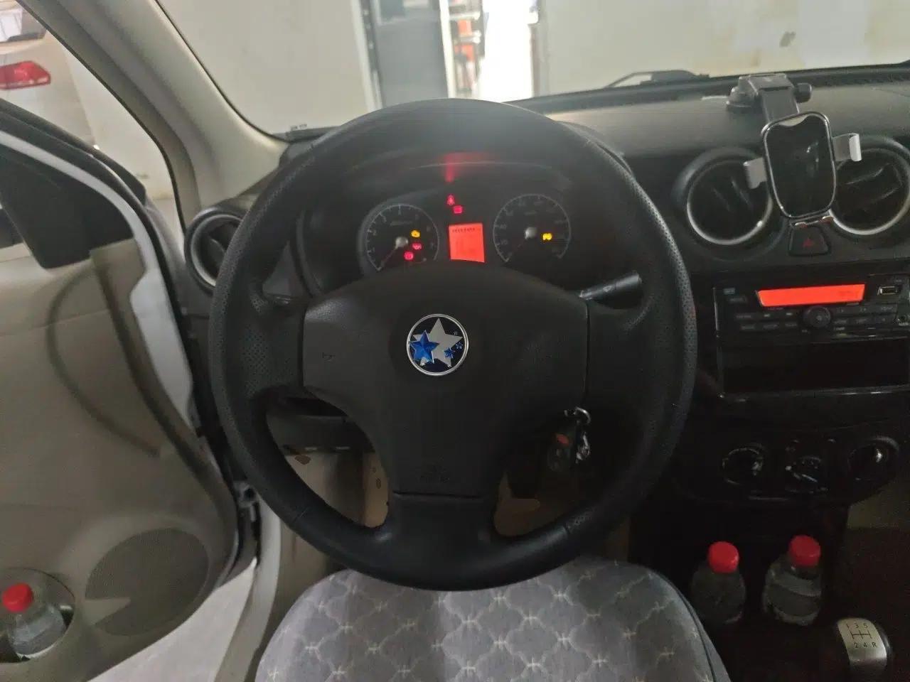 Used Venucia R30 2016 1.2L Manual Enjoyment Edition — миниатюра 10