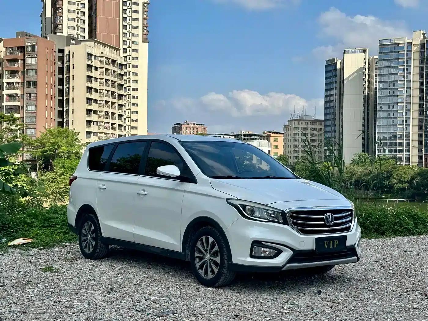 Lingxuan 2017 1.6L Manual Happiness Edition — миниатюра 2