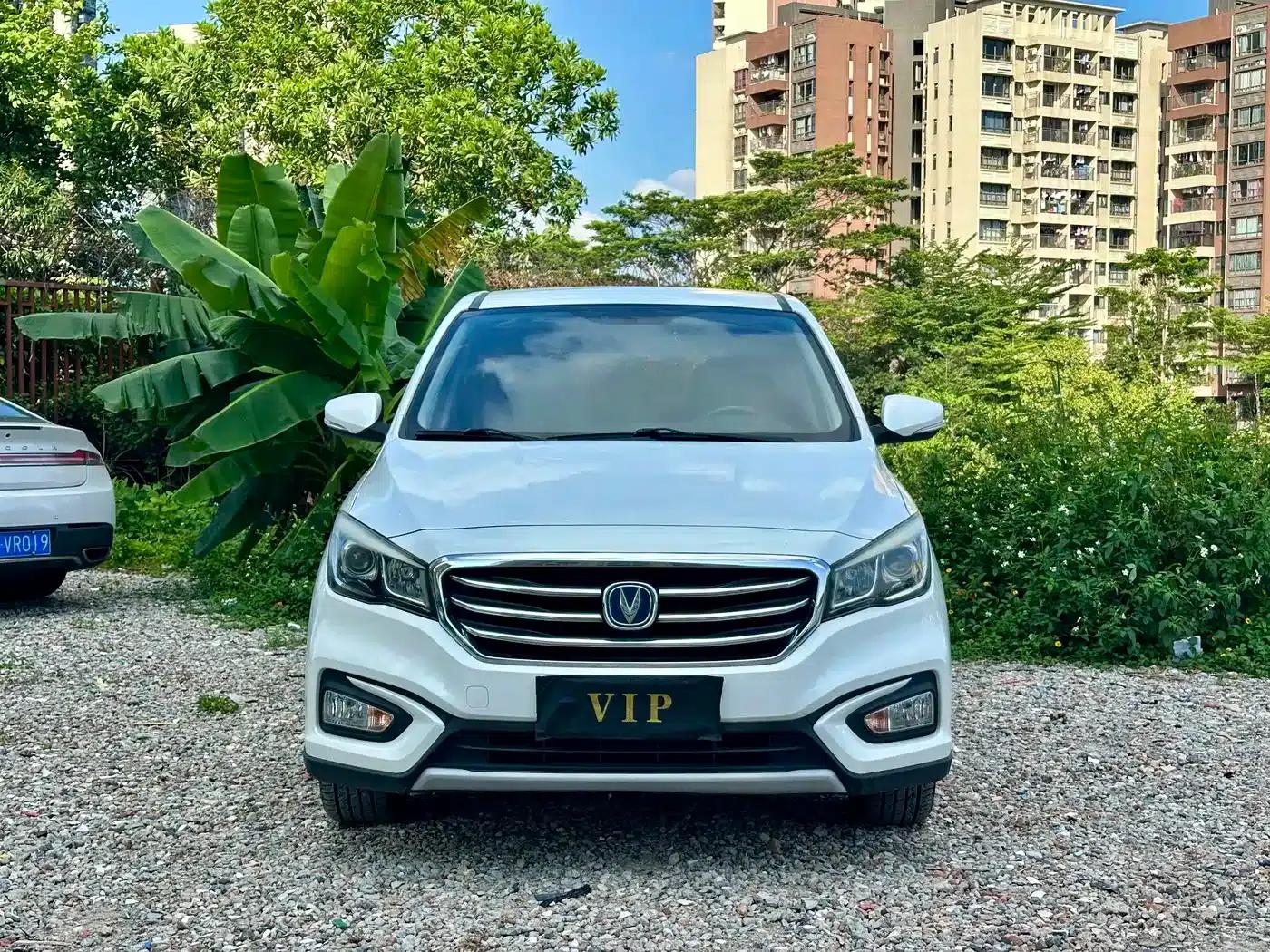 Lingxuan 2017 1.6L Manual Happiness Edition — миниатюра 3