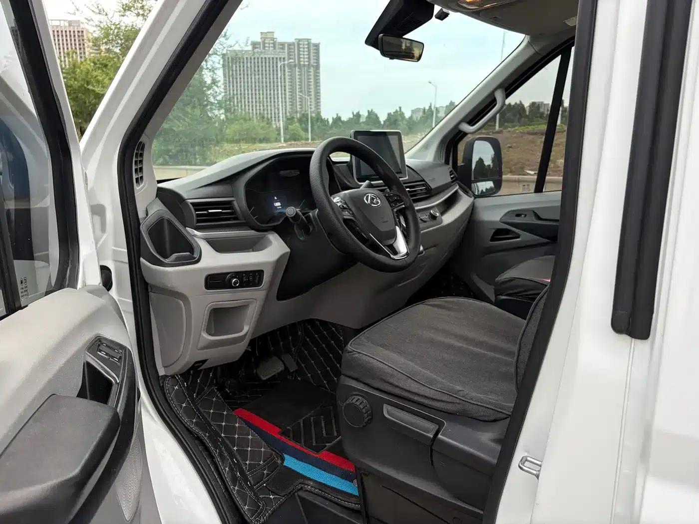 Xintu V90 2021 2.0T Automatic Smart King Rear-Wheel Drive Single Tire Long Wheelbase High Roof 7 Seats — миниатюра 14