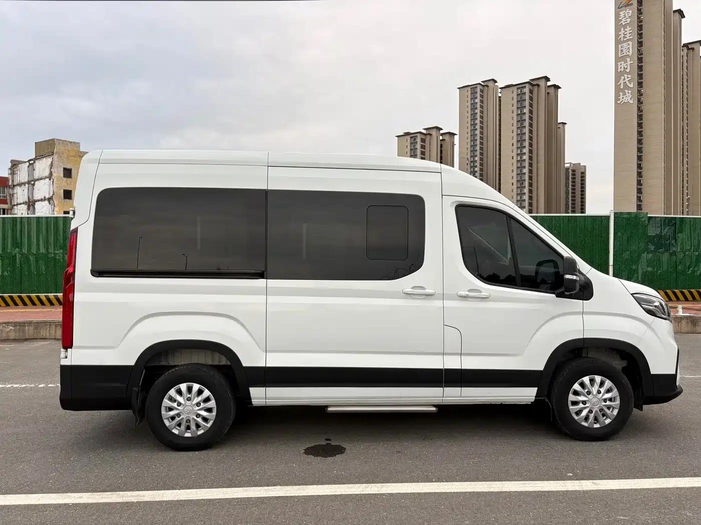 Xintu V90 2021 2.0T Automatic Smart King Rear-Wheel Drive Single Tire Long Wheelbase High Roof 7 Seats — миниатюра 5