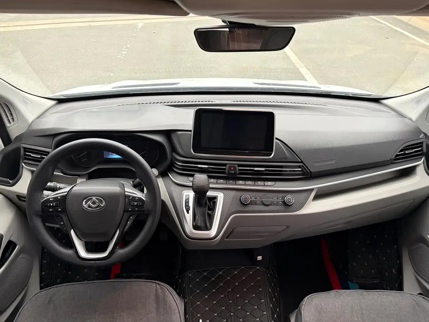 Xintu V90 2021 2.0T Automatic Smart King Rear-Wheel Drive Single Tire Long Wheelbase High Roof 7 Seats — миниатюра 10
