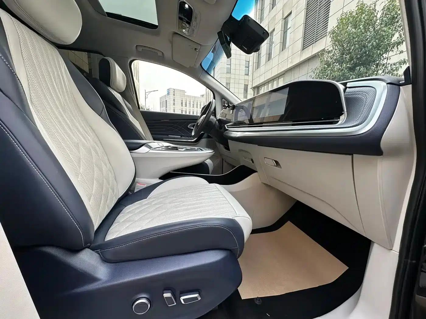 Maxus G90 2023 2.0T Interstellar Flagship Edition — миниатюра 13