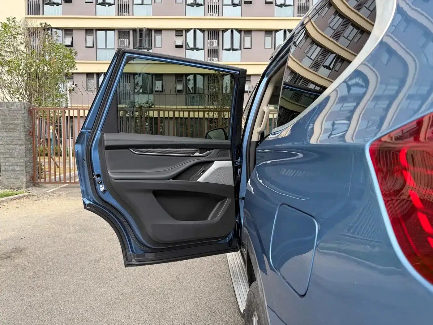 SAIC MAXUS D90 2017 2.0T Automatic 4WD Sirius — миниатюра 12