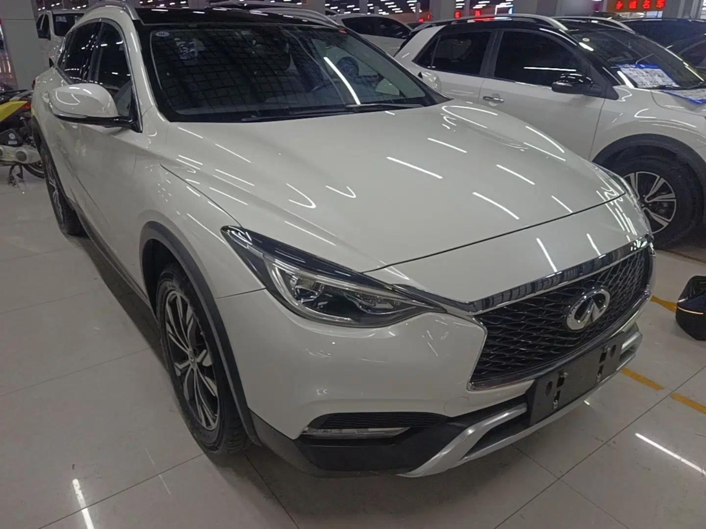 Used Infiniti QX30 2018 1.6T Two-Wheel Drive Sport Edition — миниатюра 12