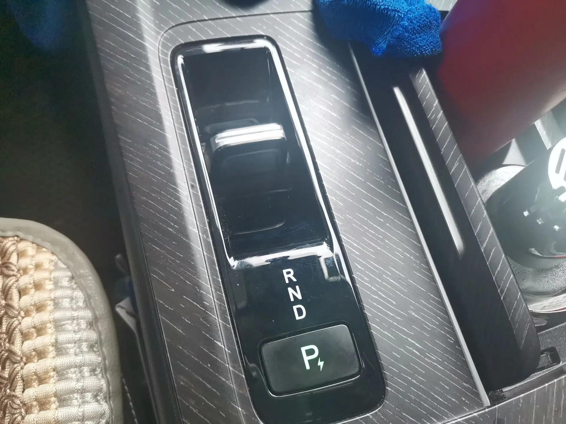 Used Venucia V DD-i 2023 110 km iE Version — миниатюра 14