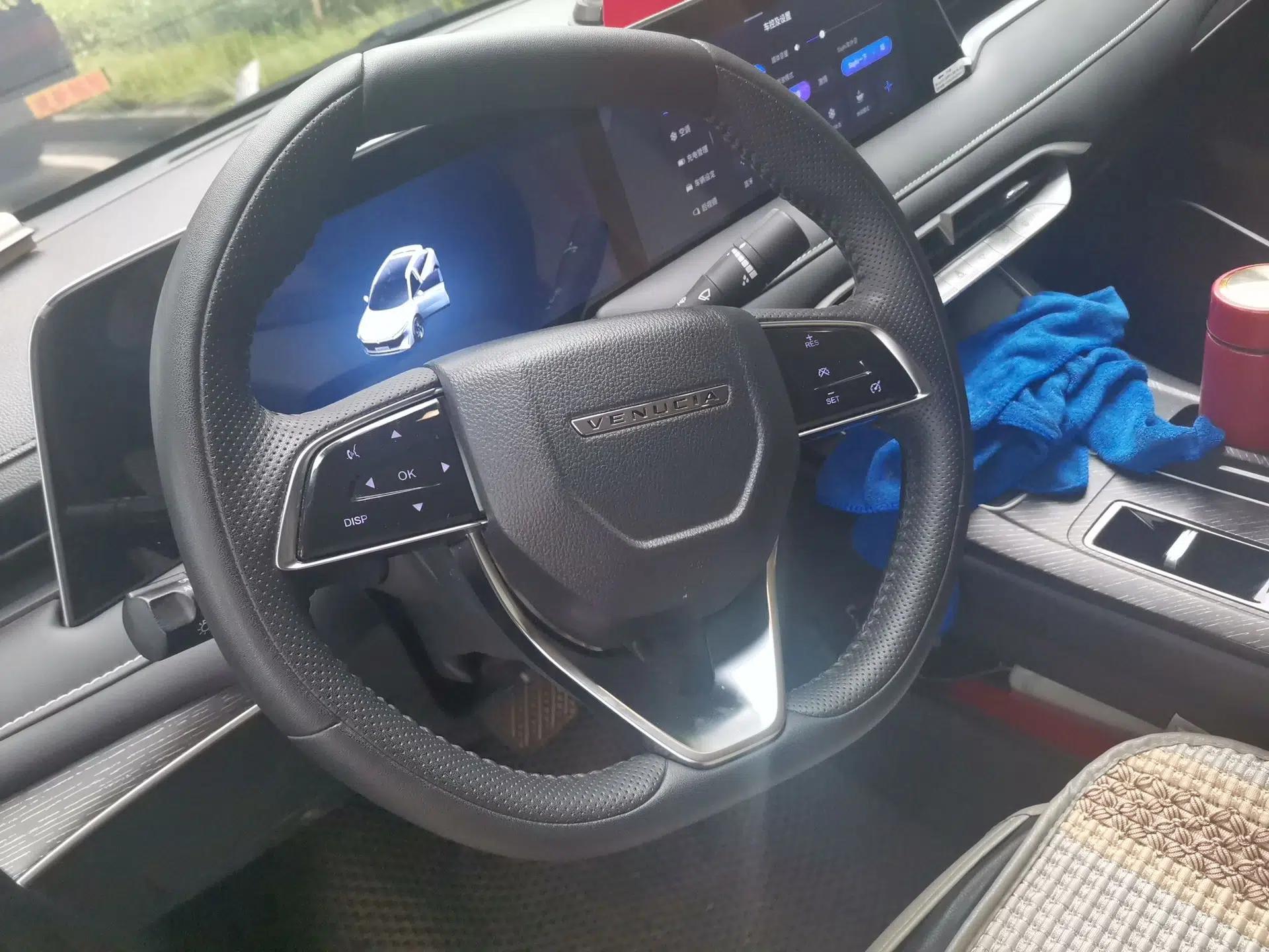 Used Venucia V DD-i 2023 110 km iE Version — миниатюра 10