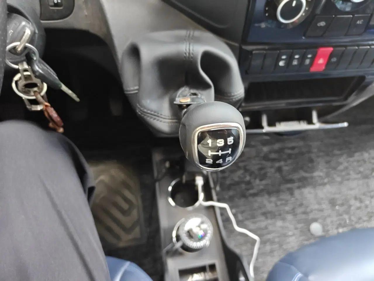 Used Iveco Eurocargo 2021 2.0T Manual Super-Rui Short Wheelbase Low-Roof Side-Hinged Door F1A — миниатюра 14