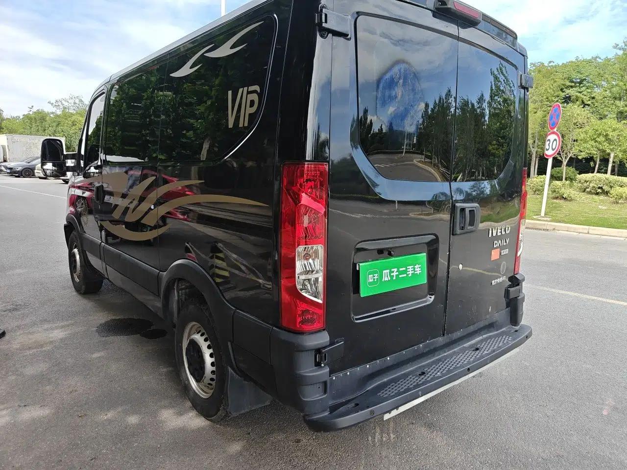 Used Iveco Eurocargo 2021 2.0T Manual Super-Rui Short Wheelbase Low-Roof Side-Hinged Door F1A — миниатюра 4