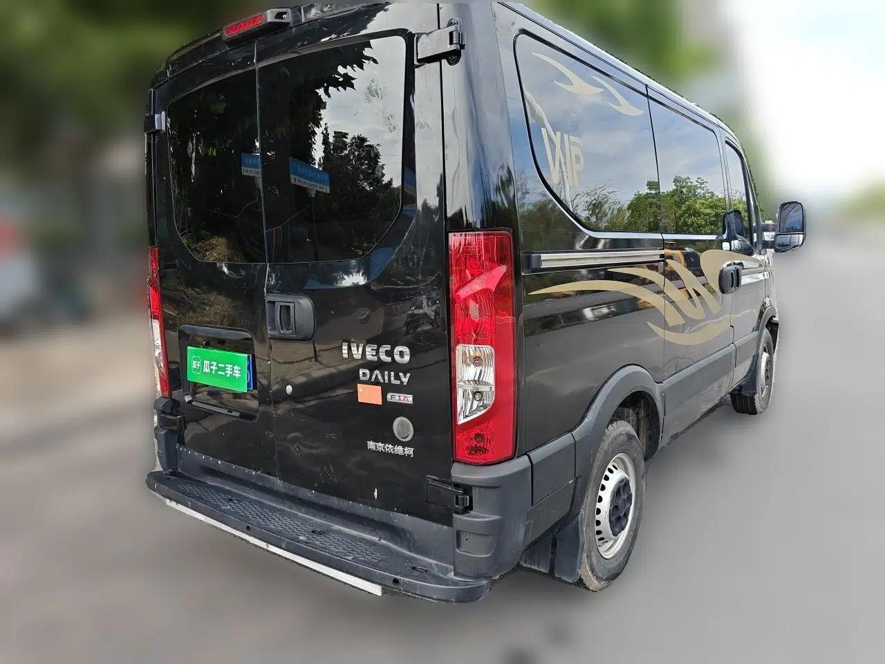 Used Iveco Eurocargo 2021 2.0T Manual Super-Rui Short Wheelbase Low-Roof Side-Hinged Door F1A — миниатюра 6