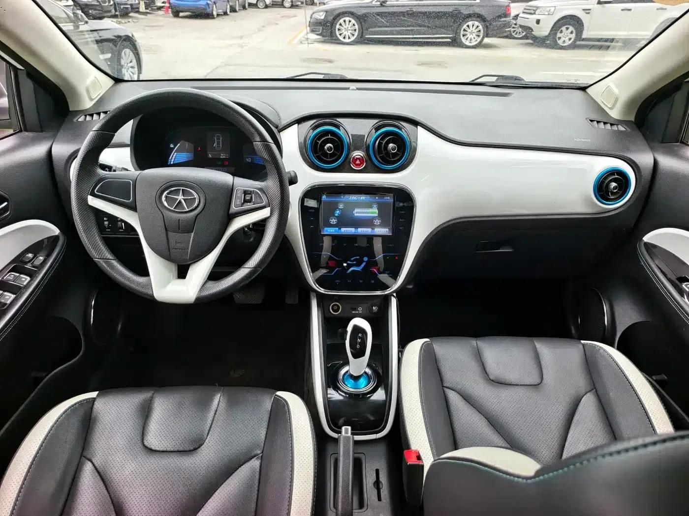 JAC iEV 2015 iEV5 — миниатюра 12