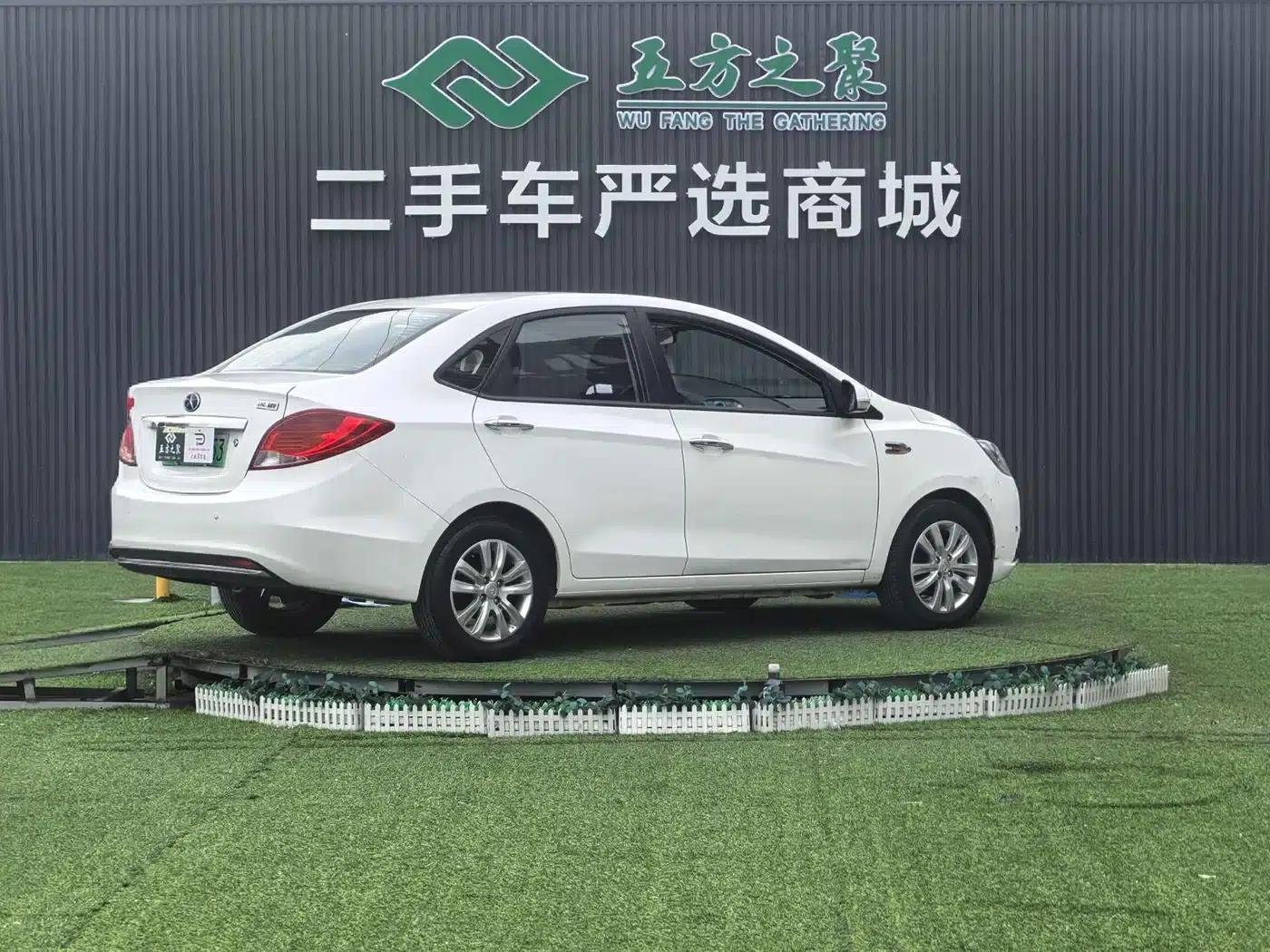 JAC iEV 2015 iEV5 — миниатюра 19