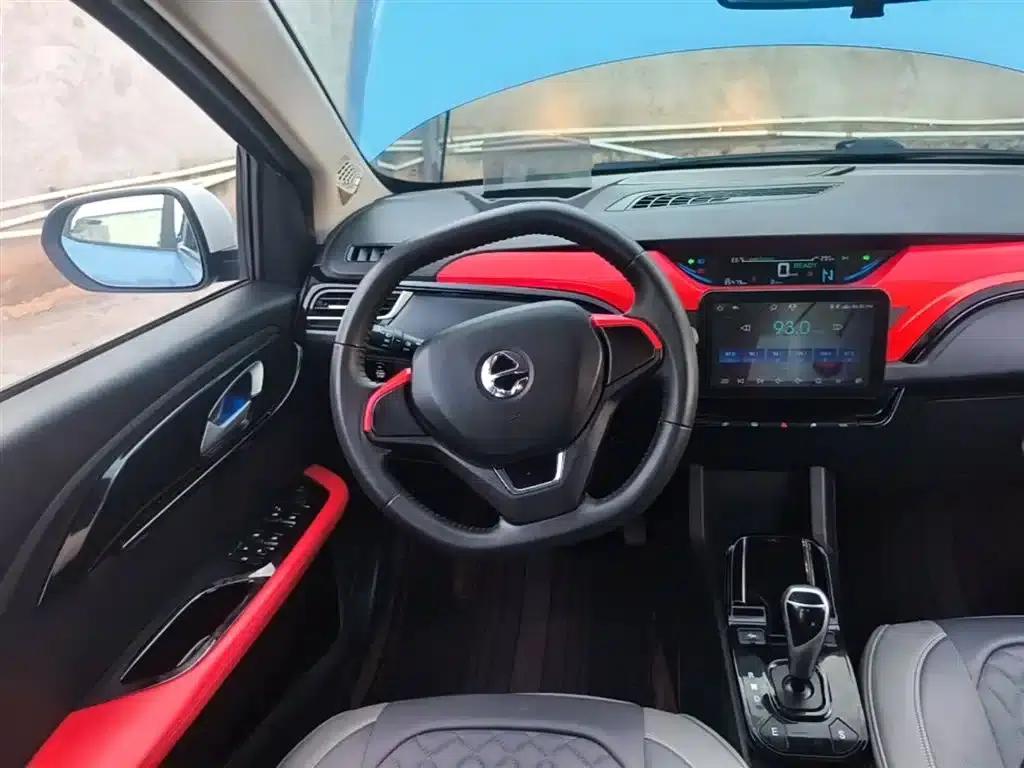 Yizhi EV3 2019 Cool Run Edition — миниатюра 11
