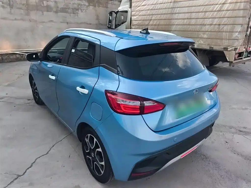 Yizhi EV3 2019 Cool Run Edition — миниатюра 5