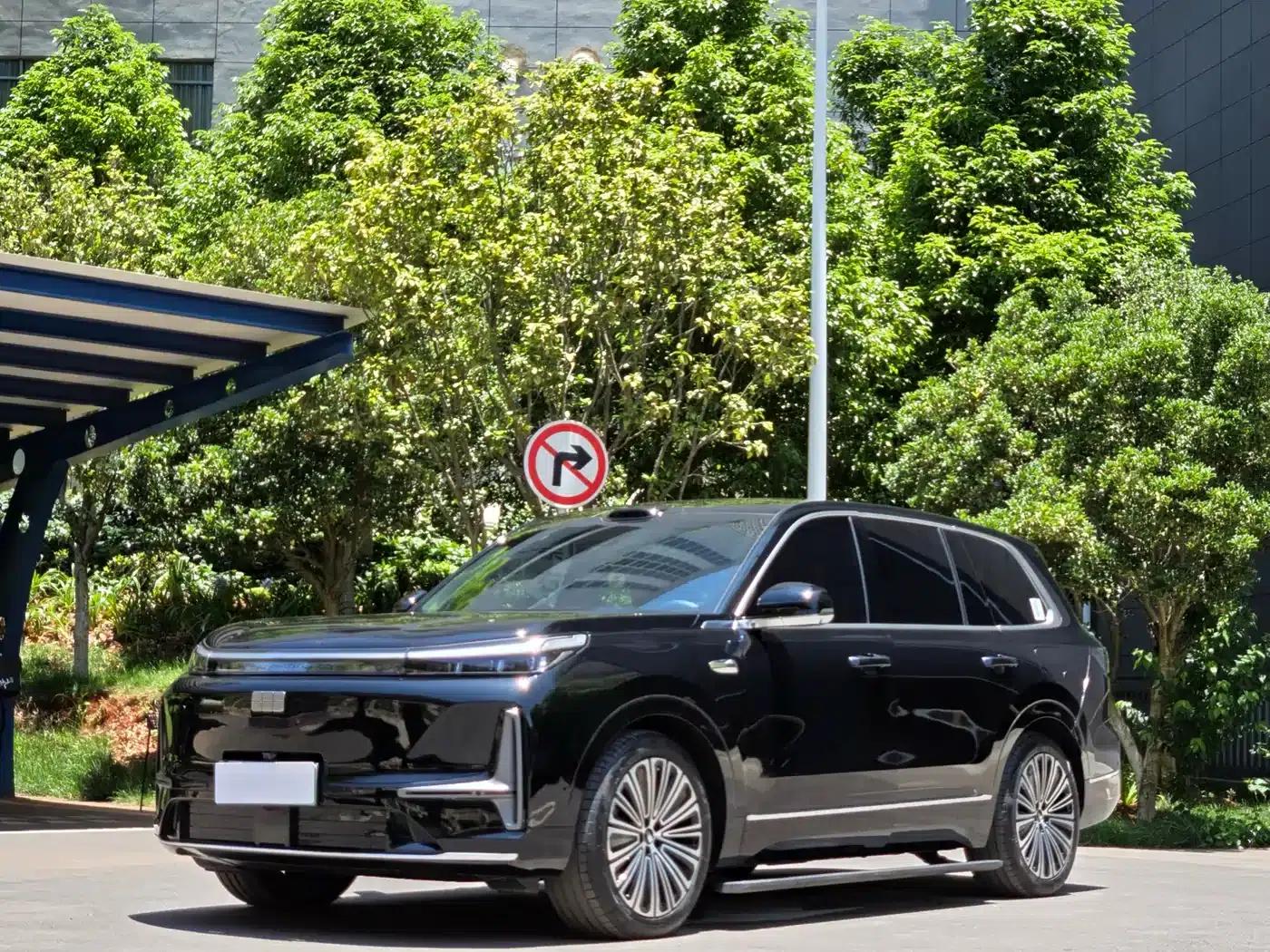 Galaxy M9 2025 210km/h AWD Navigator Edition — миниатюра 1