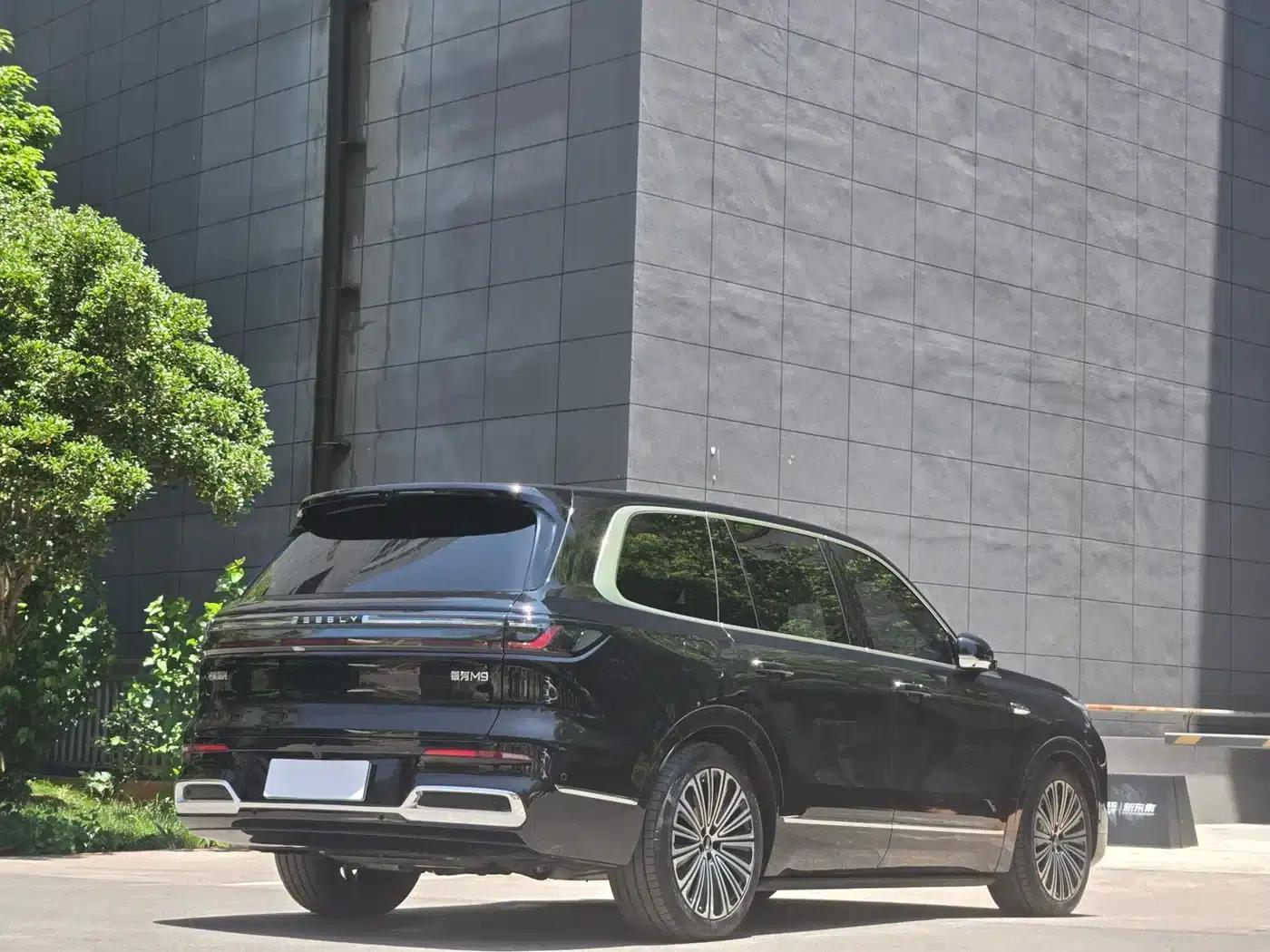 Galaxy M9 2025 210km/h AWD Navigator Edition — миниатюра 15