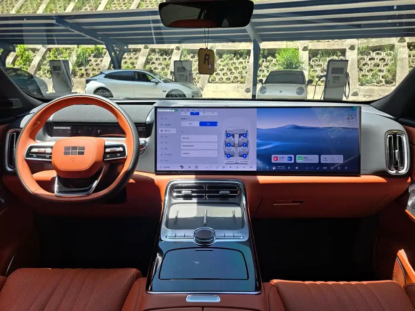 Galaxy M9 2025 210km/h AWD Navigator Edition — миниатюра 9