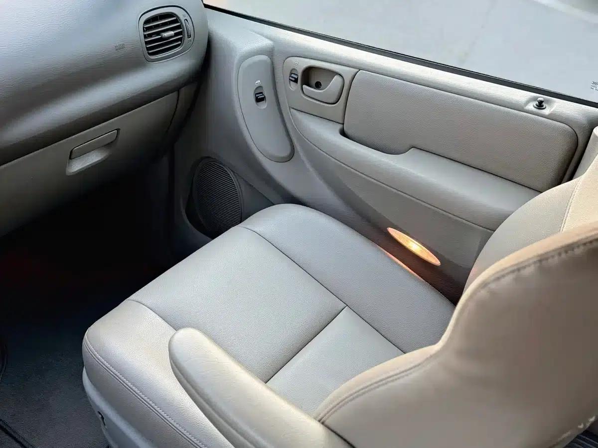 2012 Grand Voyager 3.0L Classic Edition — миниатюра 12