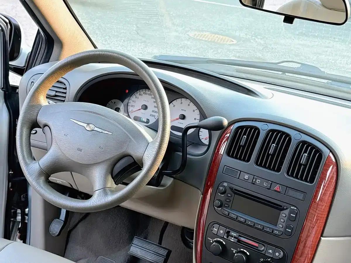 2012 Grand Voyager 3.0L Classic Edition — миниатюра 18