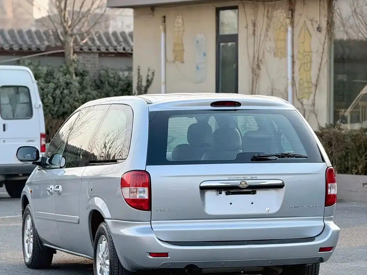 2012 Grand Voyager 3.0L Classic Edition — миниатюра 5