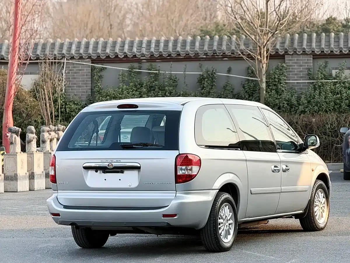 2012 Grand Voyager 3.0L Classic Edition — миниатюра 6