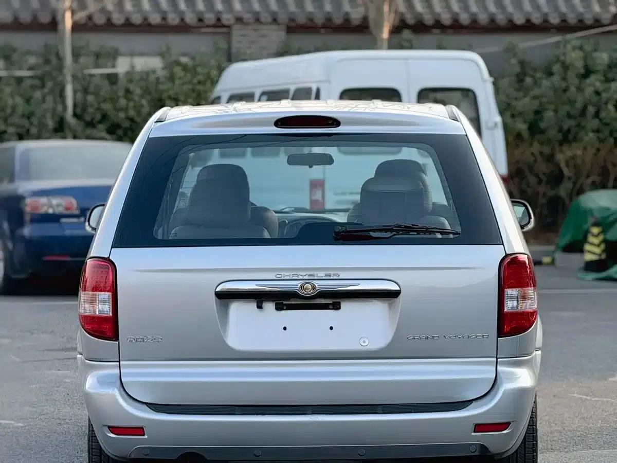 2012 Grand Voyager 3.0L Classic Edition — миниатюра 7