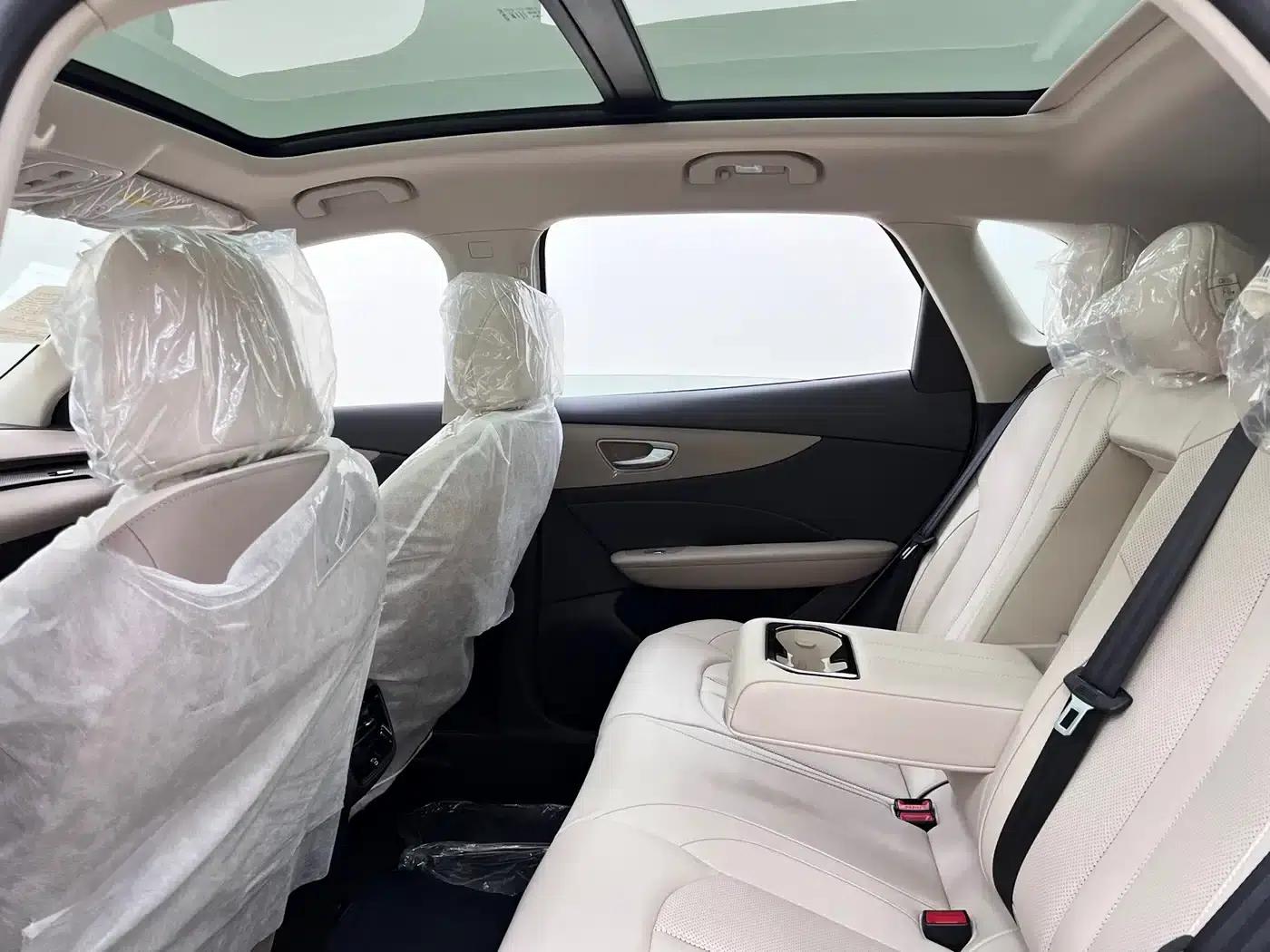 MG ES5 2025 425plus Rear-Wheel Drive — миниатюра 16
