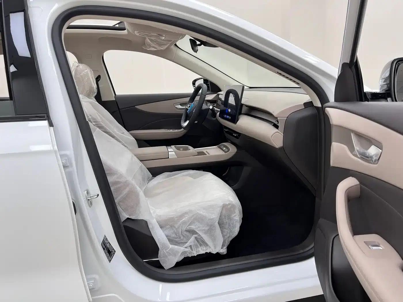 MG ES5 2025 425plus Rear-Wheel Drive — миниатюра 30