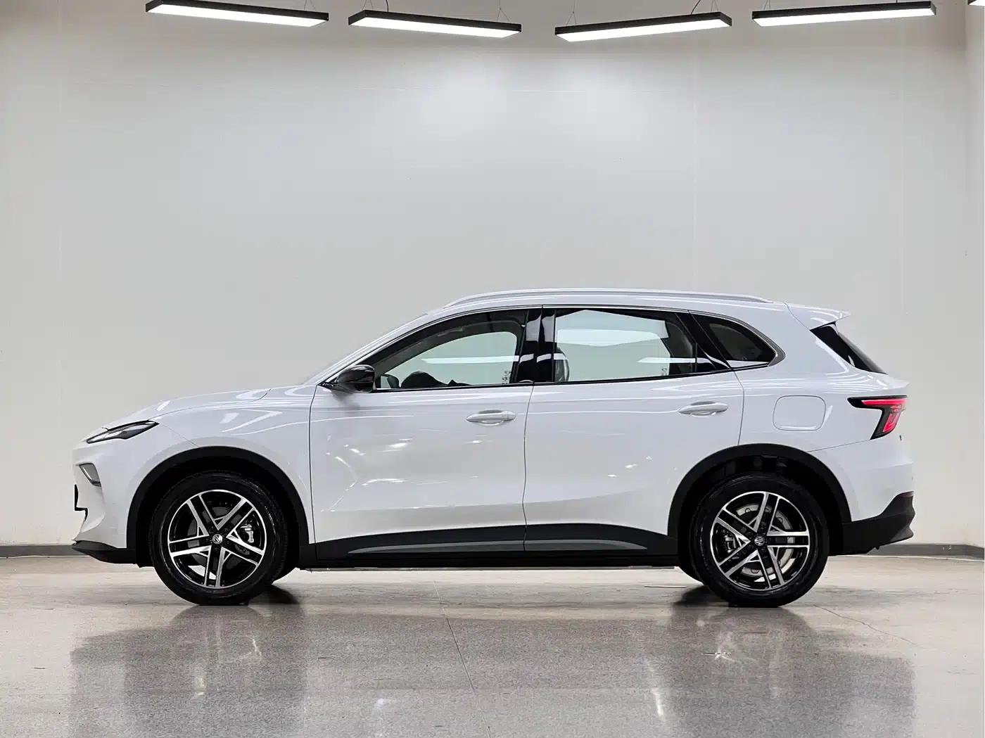 MG ES5 2025 425plus Rear-Wheel Drive — миниатюра 4