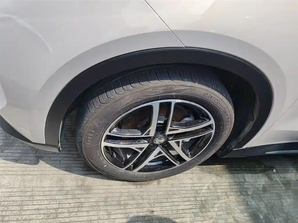 MG ES5 2025 525max Rear-Wheel Drive Intelligent Driving Edition — миниатюра 23