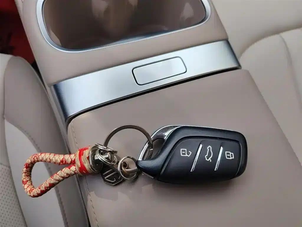 MG ES5 2025 525max Rear-Wheel Drive Intelligent Driving Edition — миниатюра 9