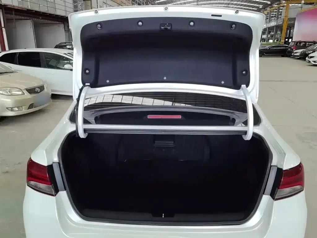 Kia K5 2017 1.8L Automatic DLX — миниатюра 19