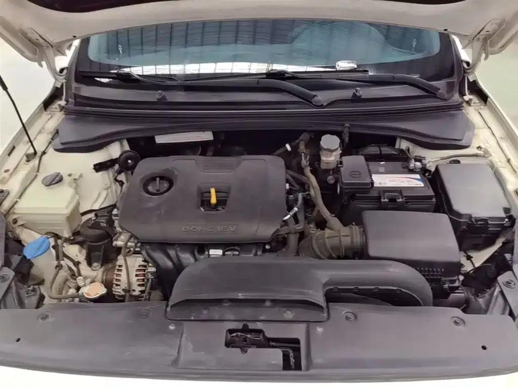 Kia K5 2017 1.8L Automatic DLX — миниатюра 20