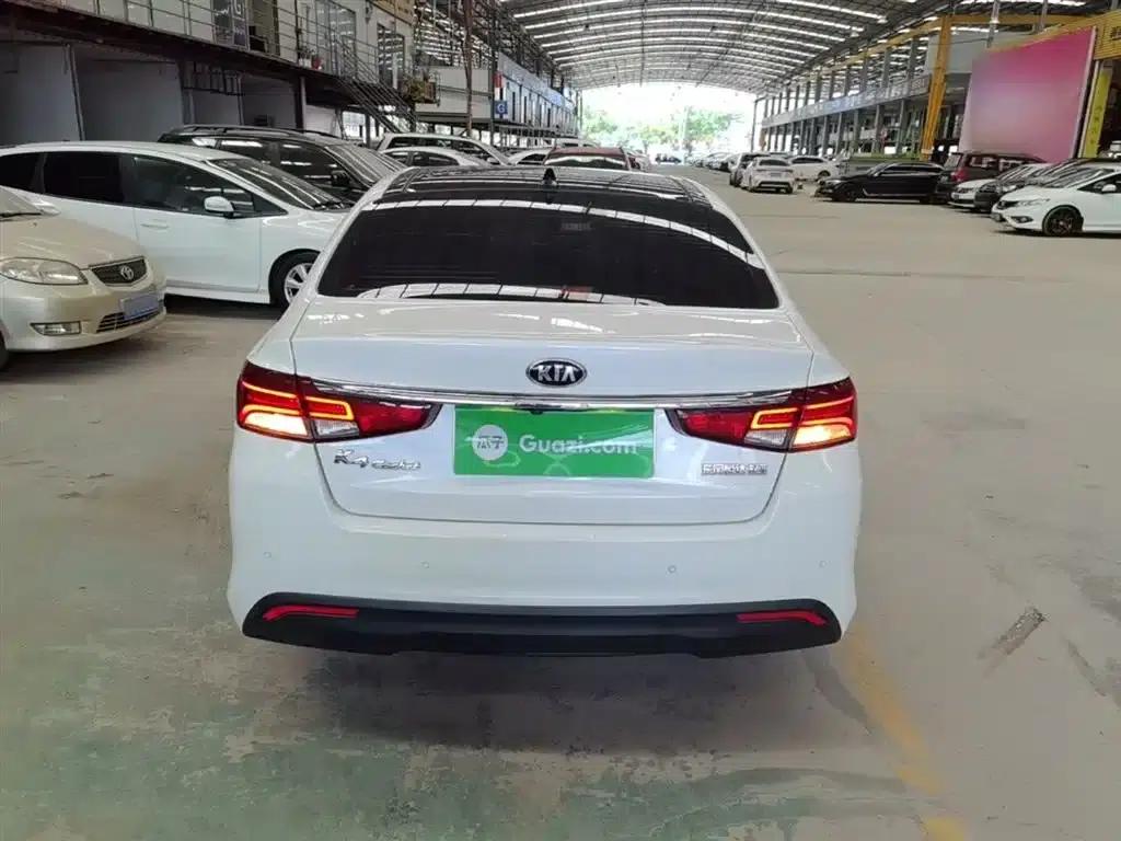 Kia K5 2017 1.8L Automatic DLX — миниатюра 6