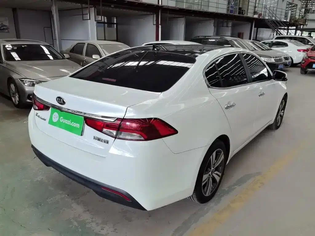 Kia K5 2017 1.8L Automatic DLX — миниатюра 7
