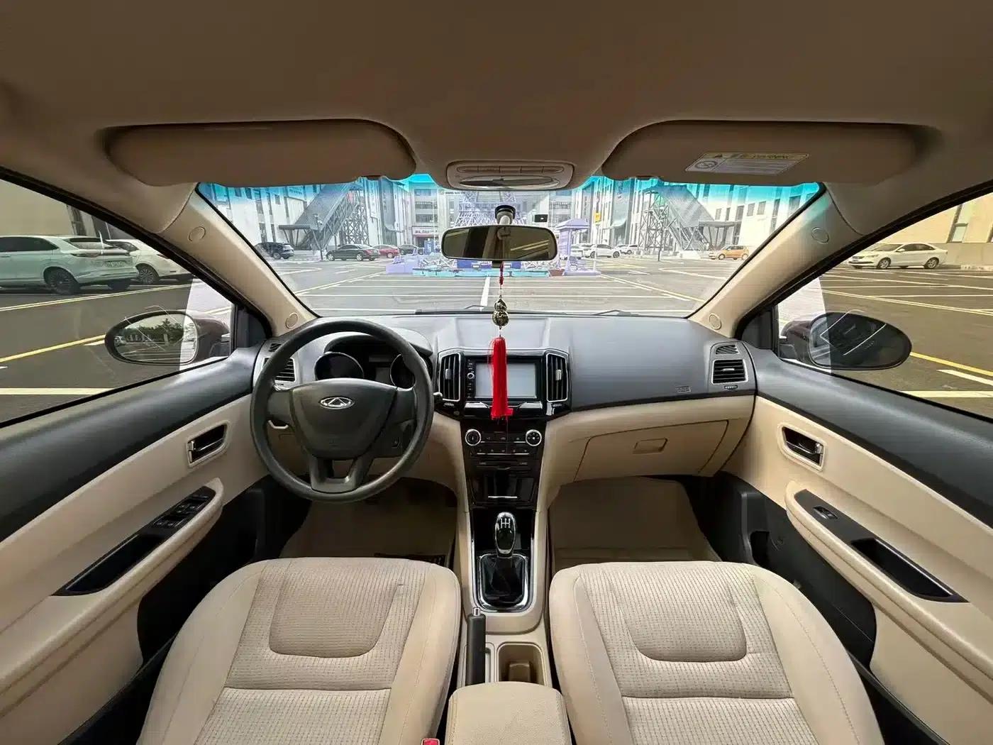 Chery E3 2015 1.5L Manual Comfort Edition — миниатюра 6