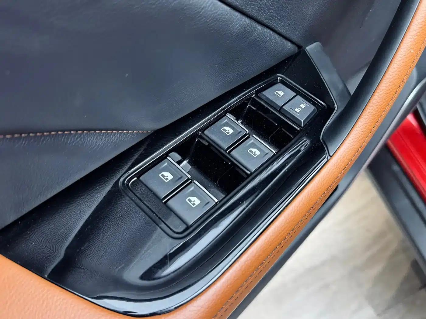 Venucia T60 2018 1.6L CVT Smart Edition (National V Emission Standard) — миниатюра 11