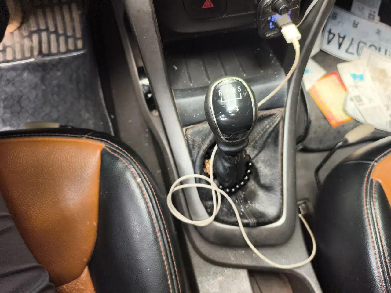 Used Baojun 630 2012 1.8L manual Comfort trim level — миниатюра 14